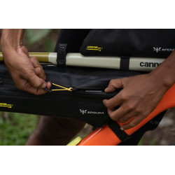 Sacoche de cadre Apidura 4,3 L étanche, stable et légère pour le bikepacking et le gravel.