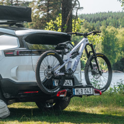 Porte-vélos Thule 1 vélo, compact, pliable, léger et pratique pour un usage quotidien.