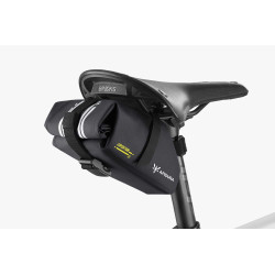 Sacoche outils Apidura 1 L étanche, légère et stable pour route, gravel et bikepacking.