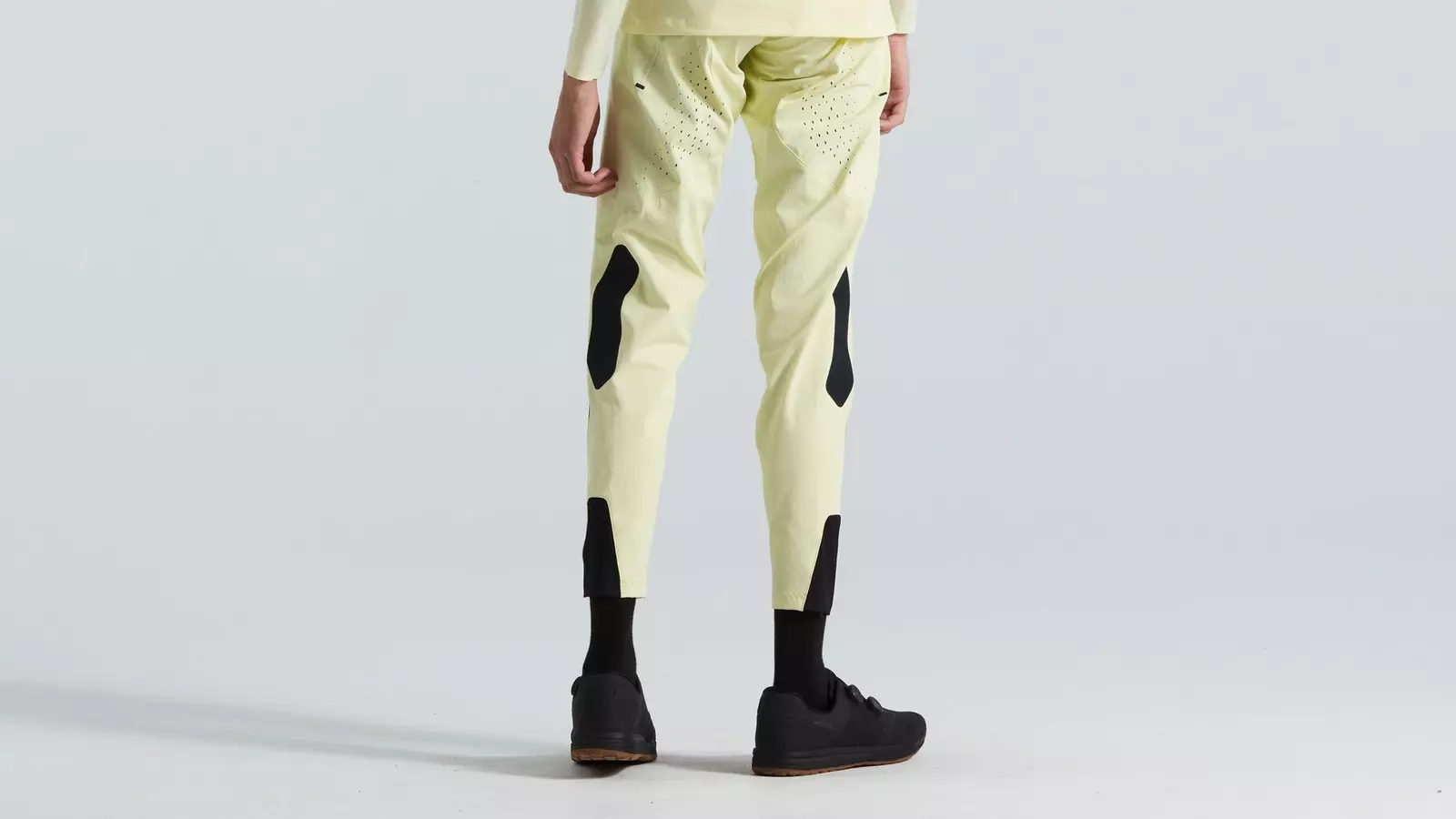 64222-0503_APP_BUTTER-GRAVITY-PANT-BUTR-32_BACK